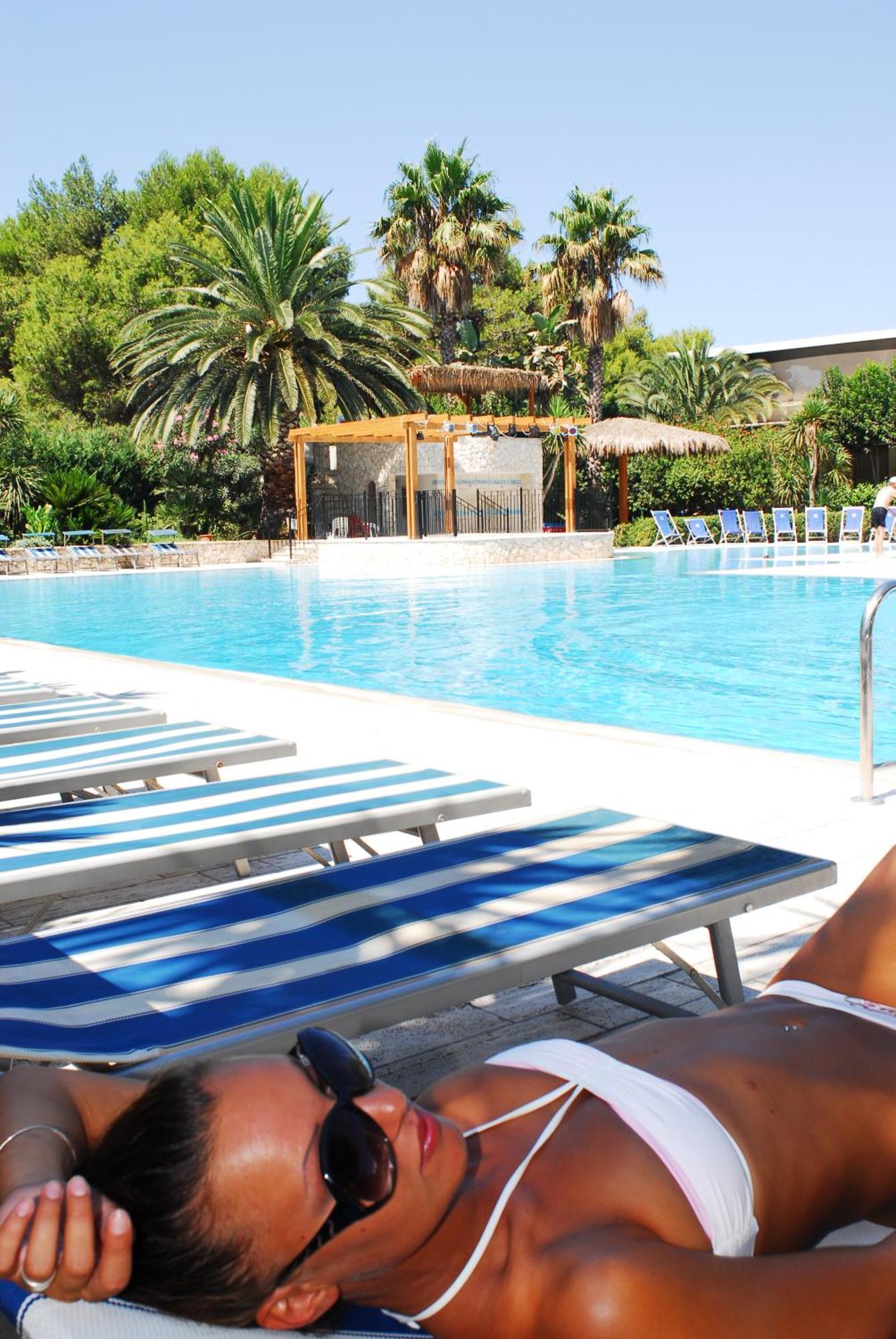 Hotel Club Astor Ugento Esterno foto