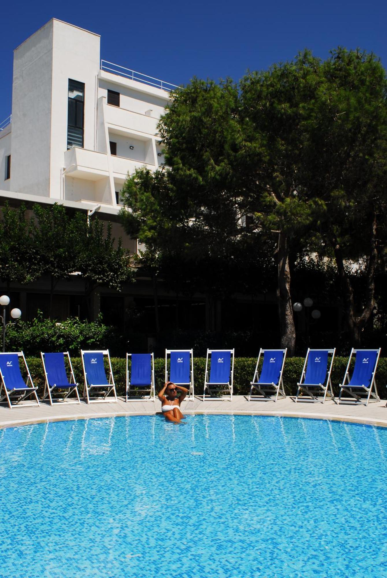 Hotel Club Astor Ugento Esterno foto