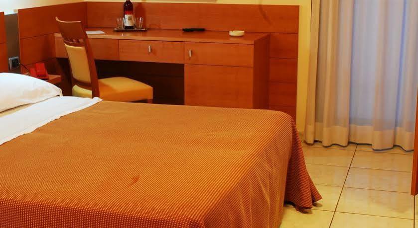 Hotel Club Astor Ugento Esterno foto