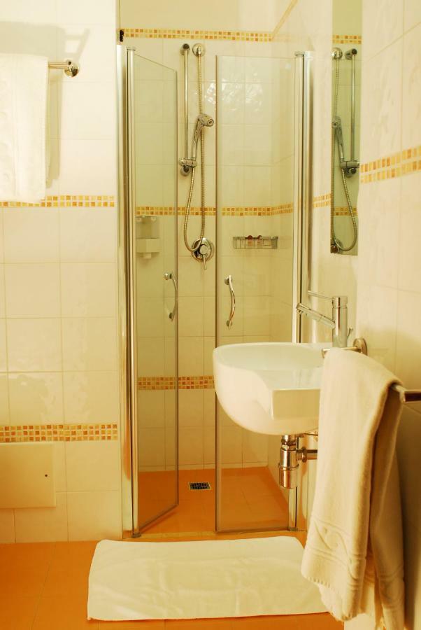 Hotel Club Astor Ugento Esterno foto